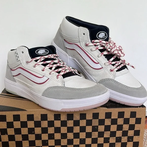 Vans WMNS Zahba Mid Gray/Multi
VN000CBSBGG Sneakers - Picture 4 of 16